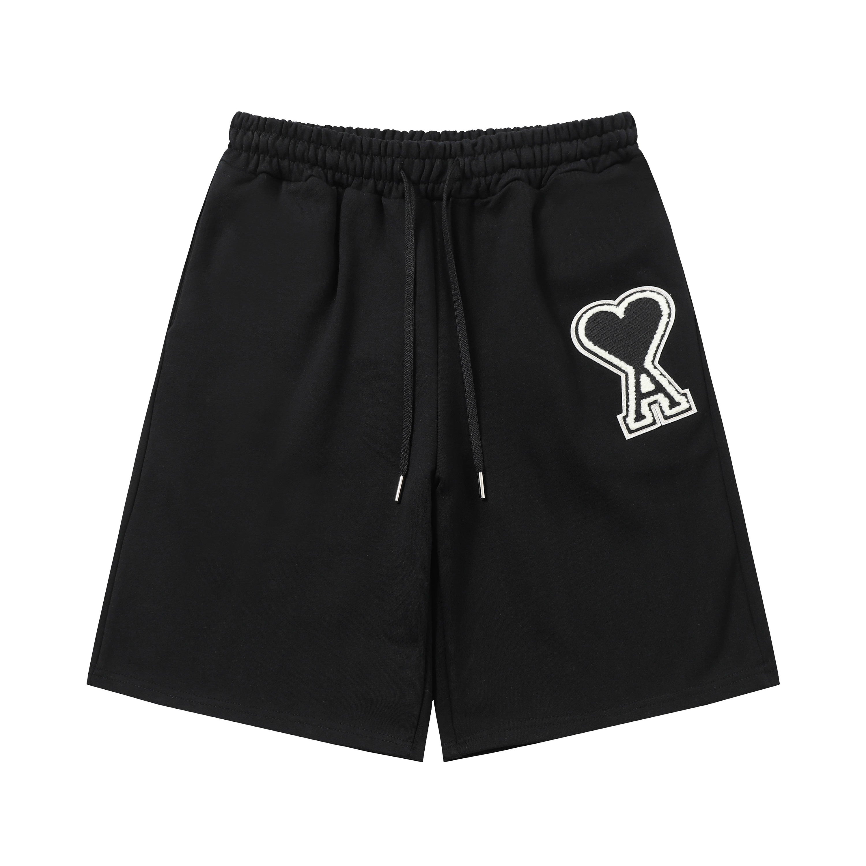 AMI  Classic Embroidered Heart Logo Shorts