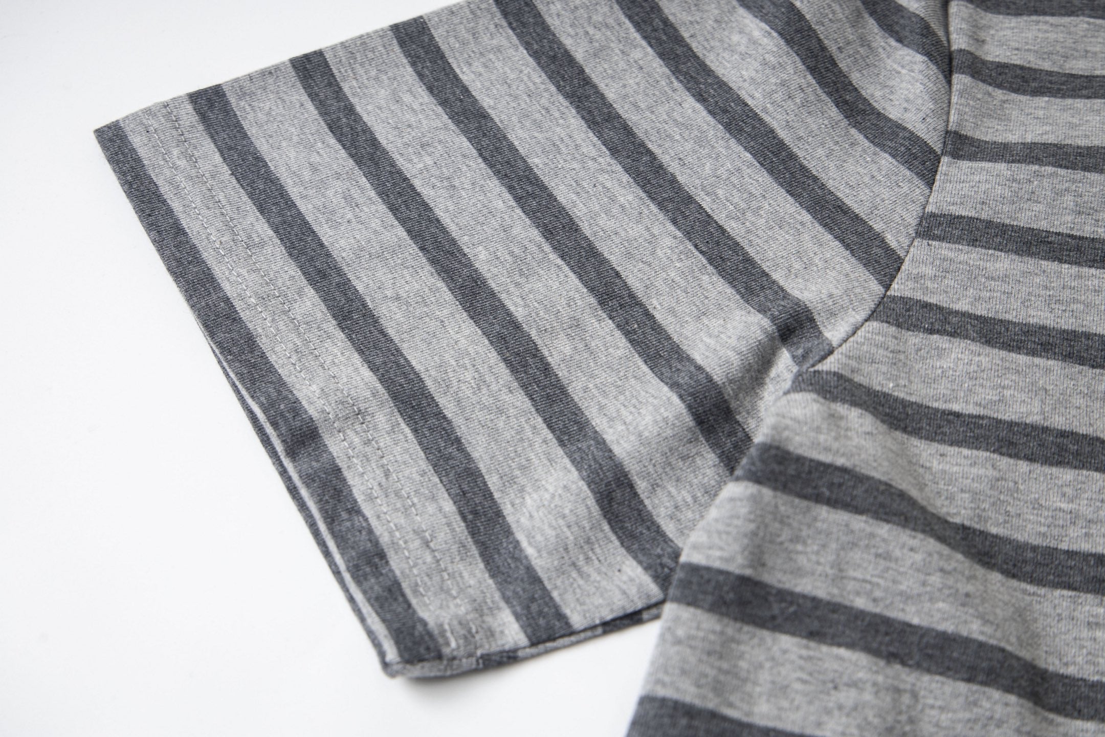 Heart Embroidery Striped Short-Sleeve T-Shirt ¨C Gray & Brown