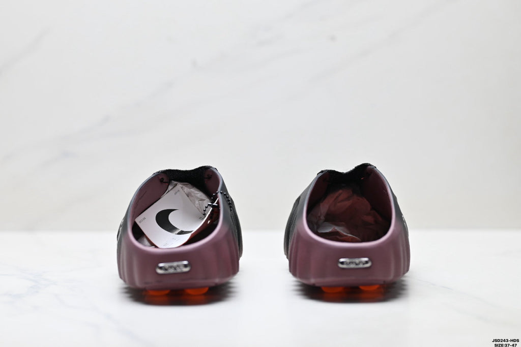 Comfortable and soft closed-toe slippers