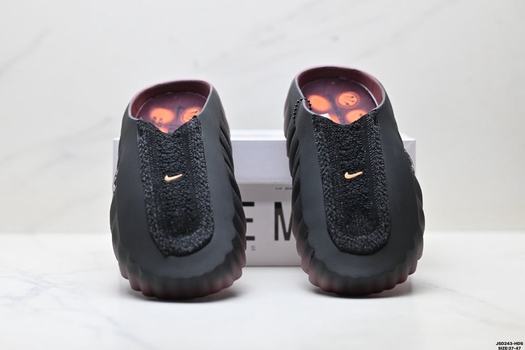 Comfortable and soft closed-toe slippers