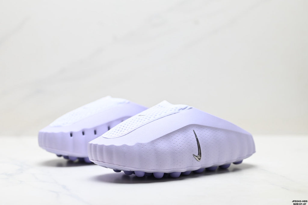 Comfortable and soft closed-toe slippers