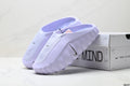 Comfortable and soft closed-toe slippers