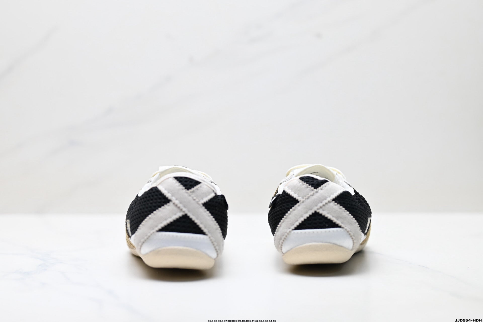 Adidas Classic Casual Sneakers – Lightweight & Non-Slip
