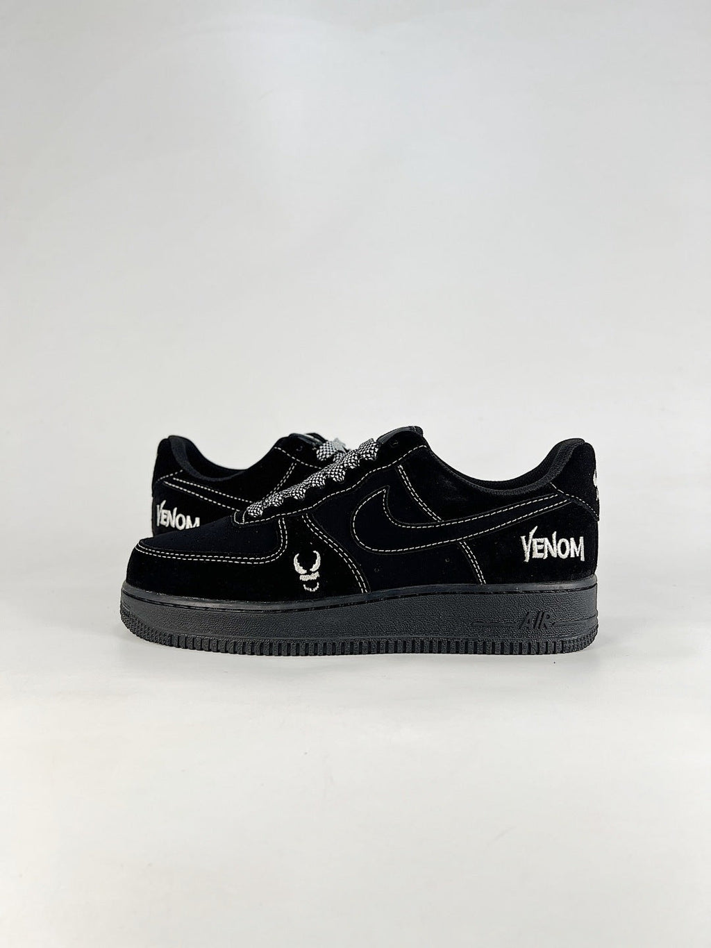Nike Air Force 1 Low Heritage | Black Suede Contrast Stitch Sneakers