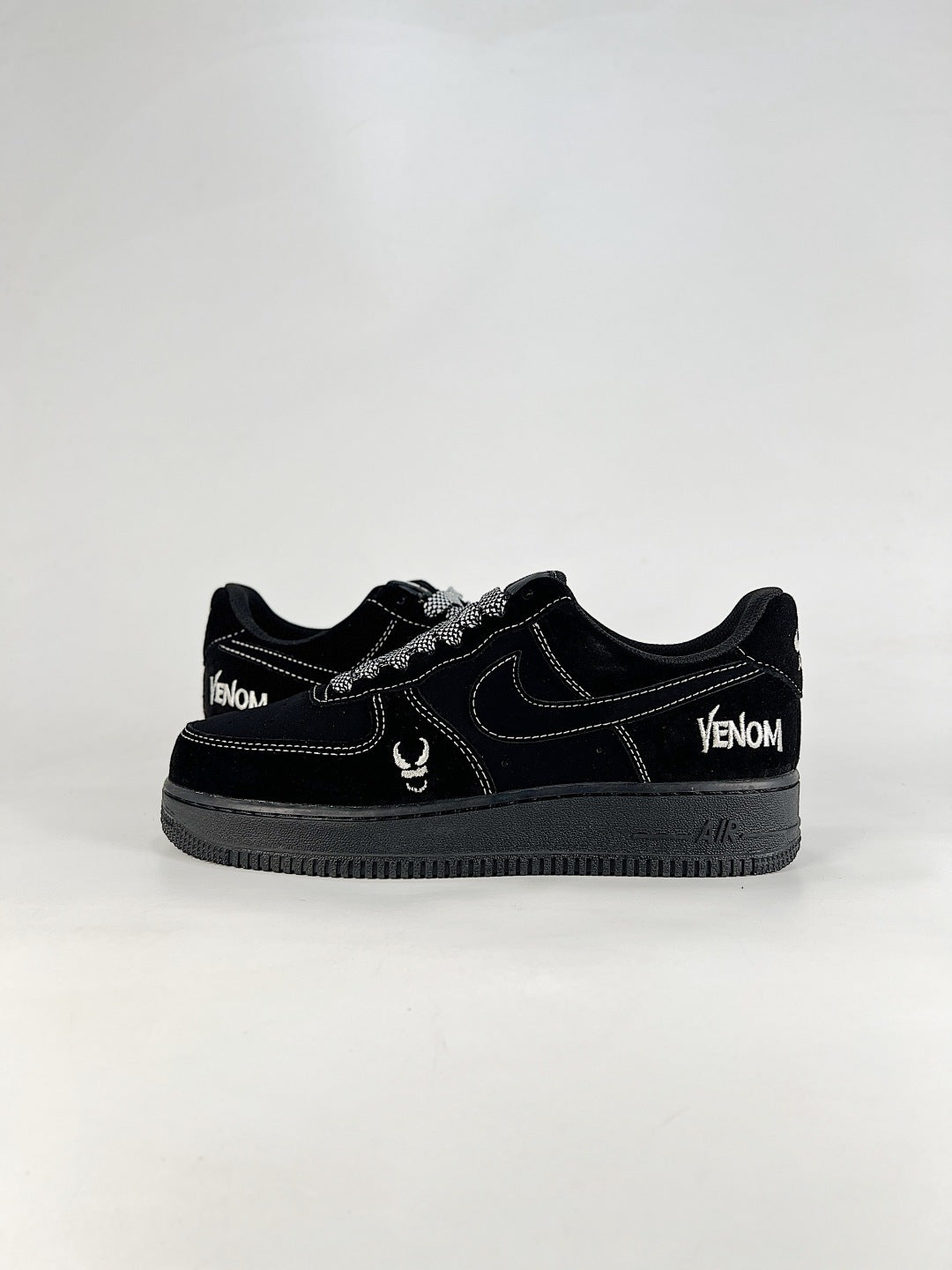 Nike Air Force 1 Low Heritage | Black Suede Contrast Stitch Sneakers