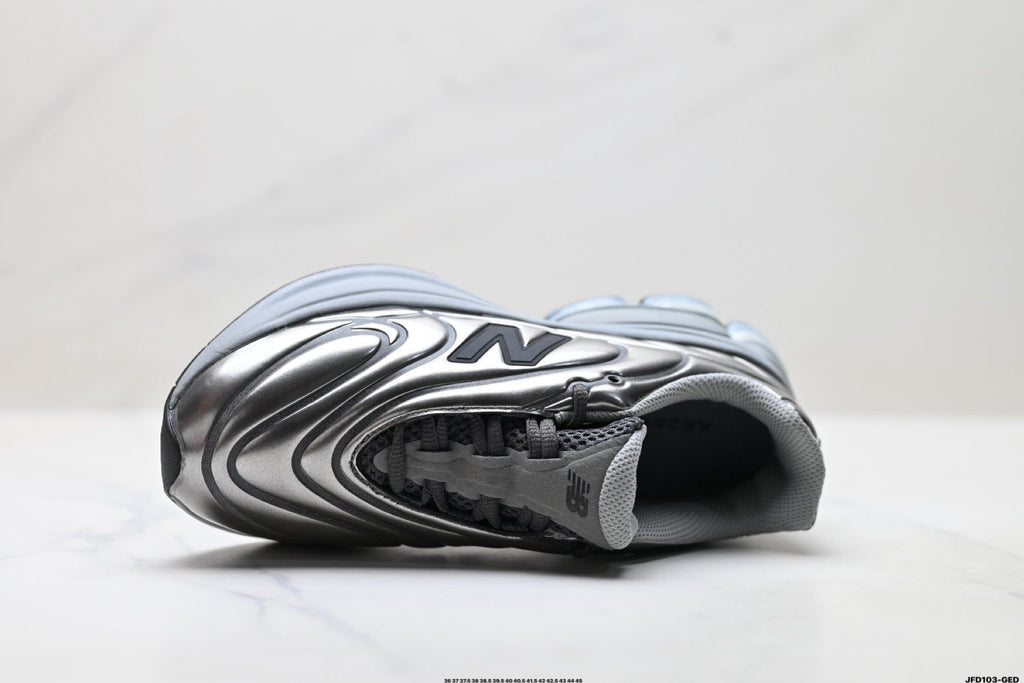 New Balance 1906 Metallic Lifestyle Sneakers – Silver