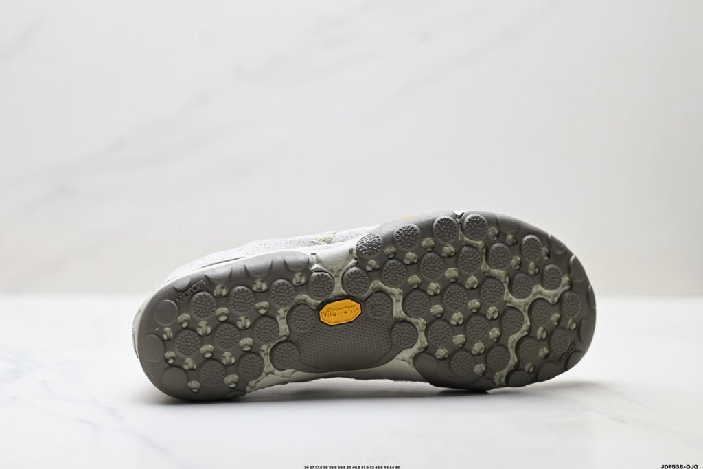 New Balance MT10 Barefoot Shoes ¨C Sand Beige