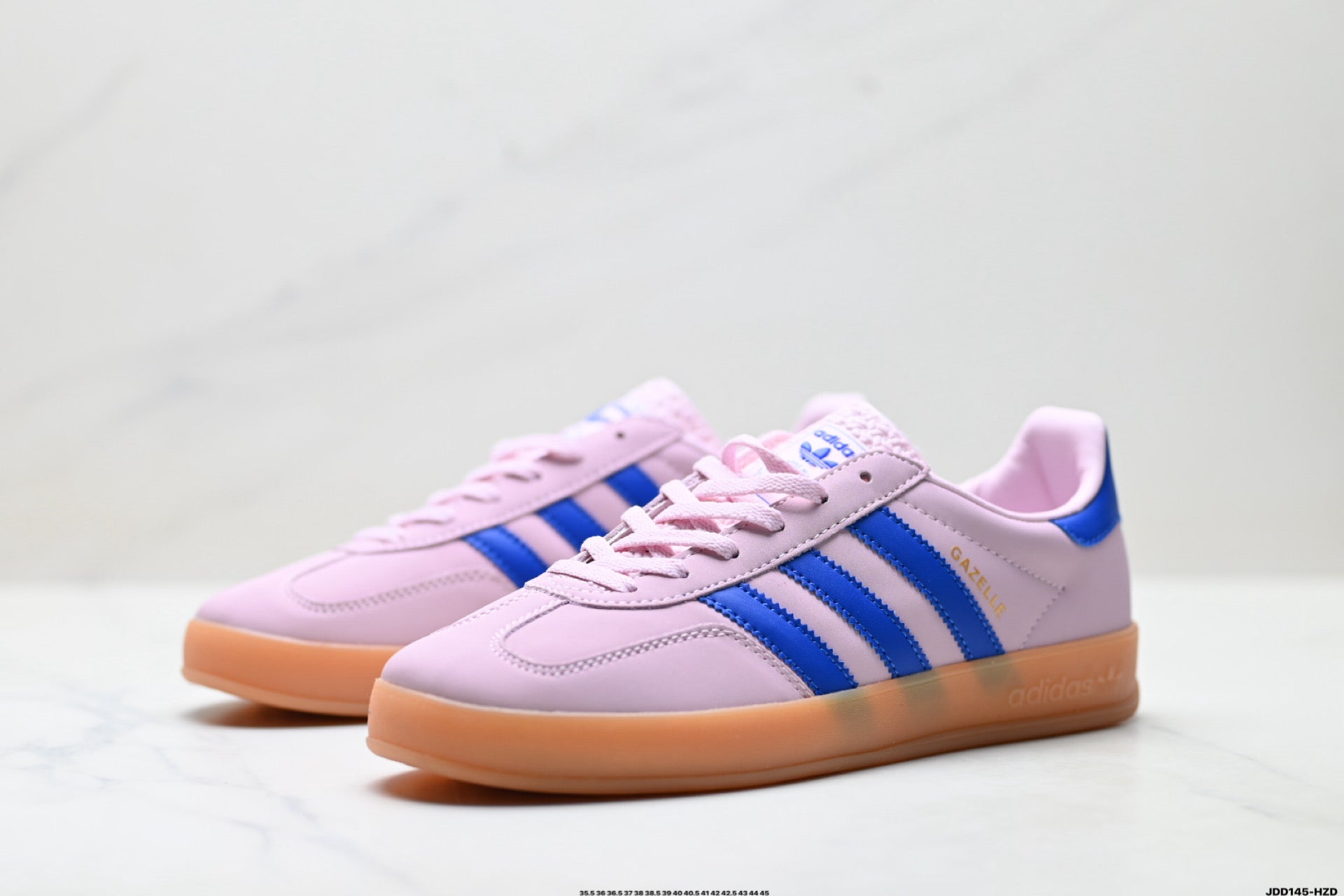 Adidas Classic Low Top Sneakers