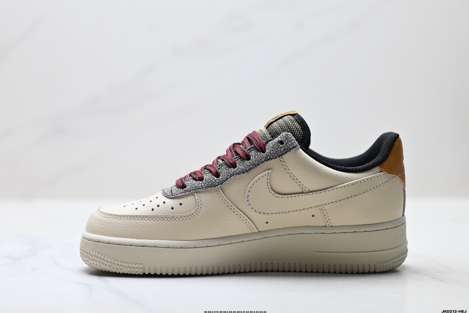 Nike Air Force 1 ’07 Low-Top Sneakers