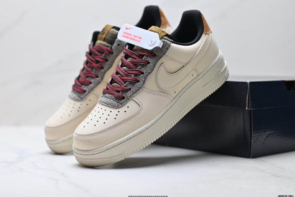 Nike Air Force 1 ’07 Low-Top Sneakers