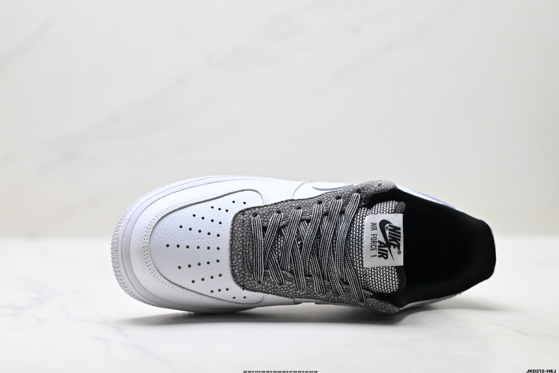 Nike Air Force 1 ’07 Low-Top Sneakers