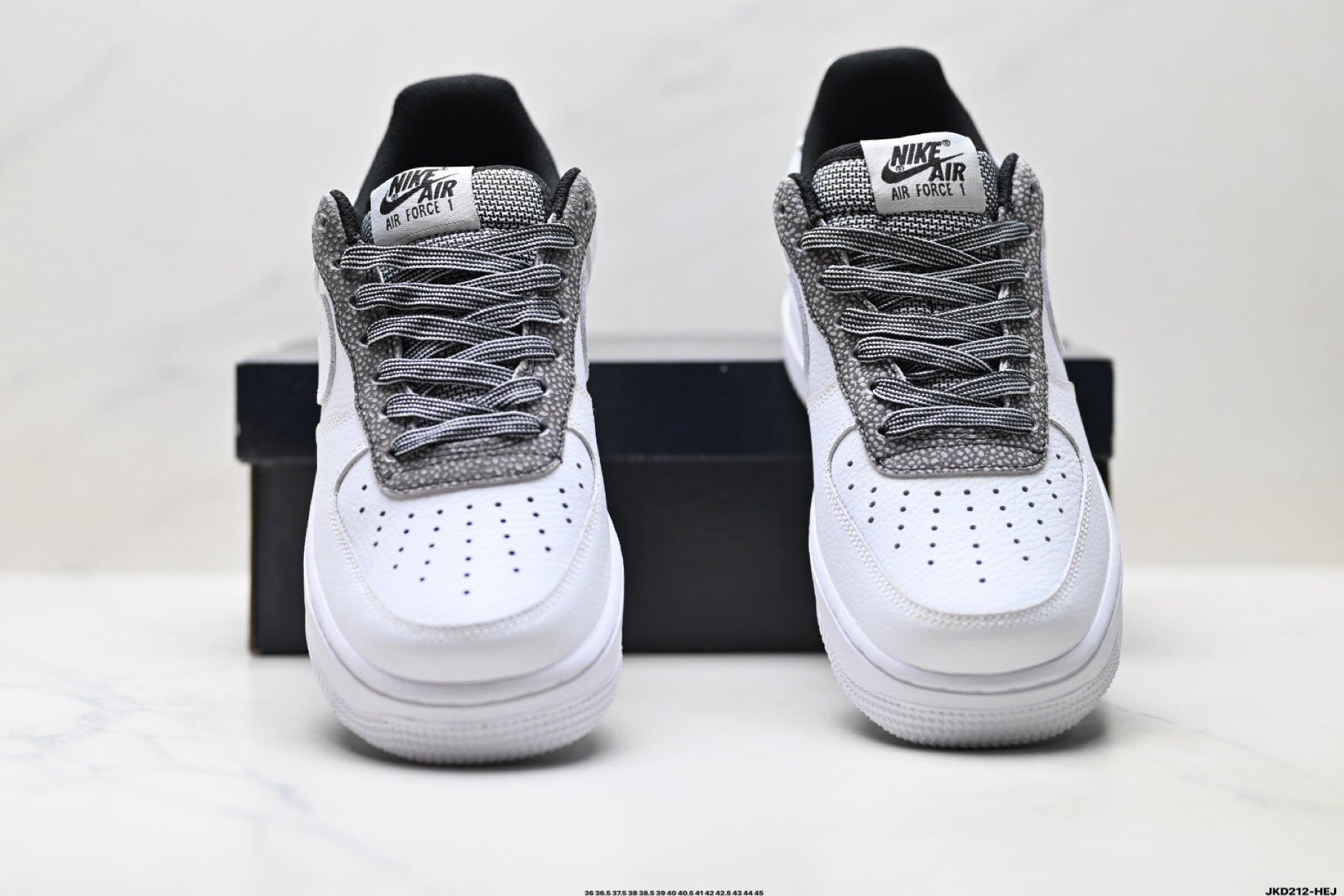 Nike Air Force 1 ’07 Low-Top Sneakers