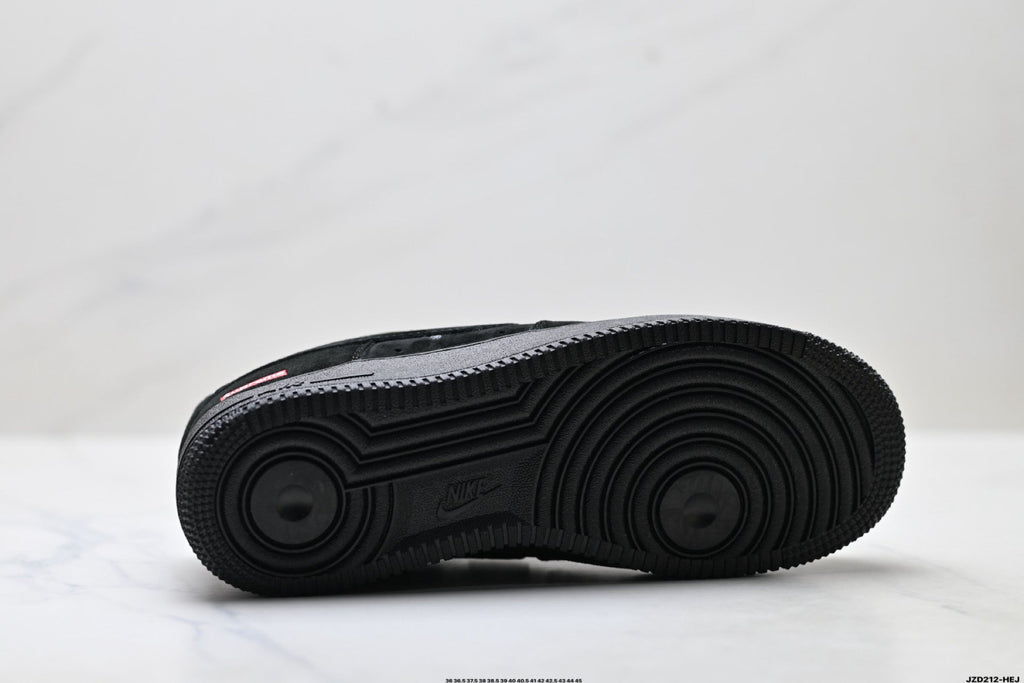 Nike Air Force 1 ’07 Black Sneakers