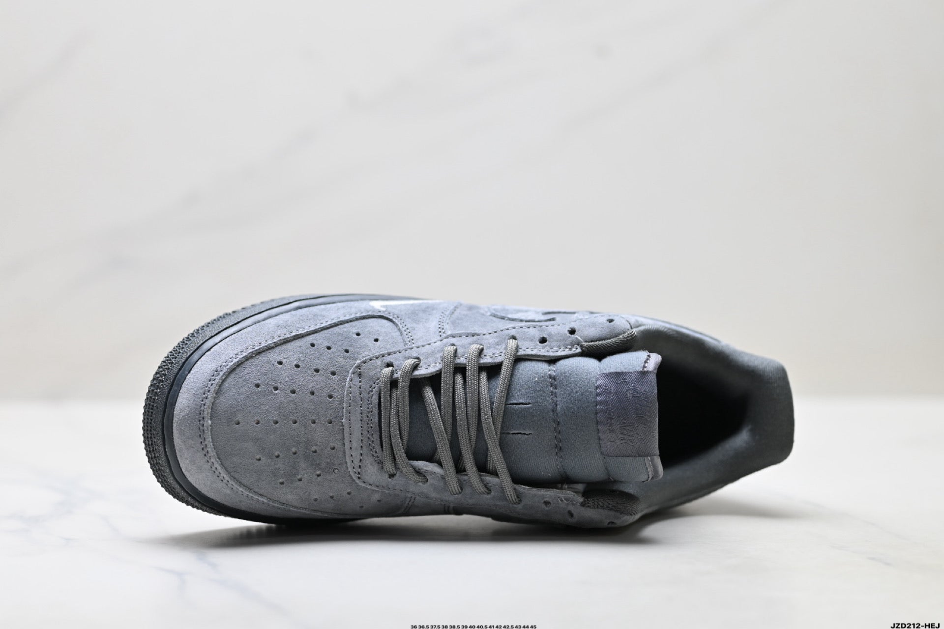 Nike Air Force 1 ’07 Grey Sneakers