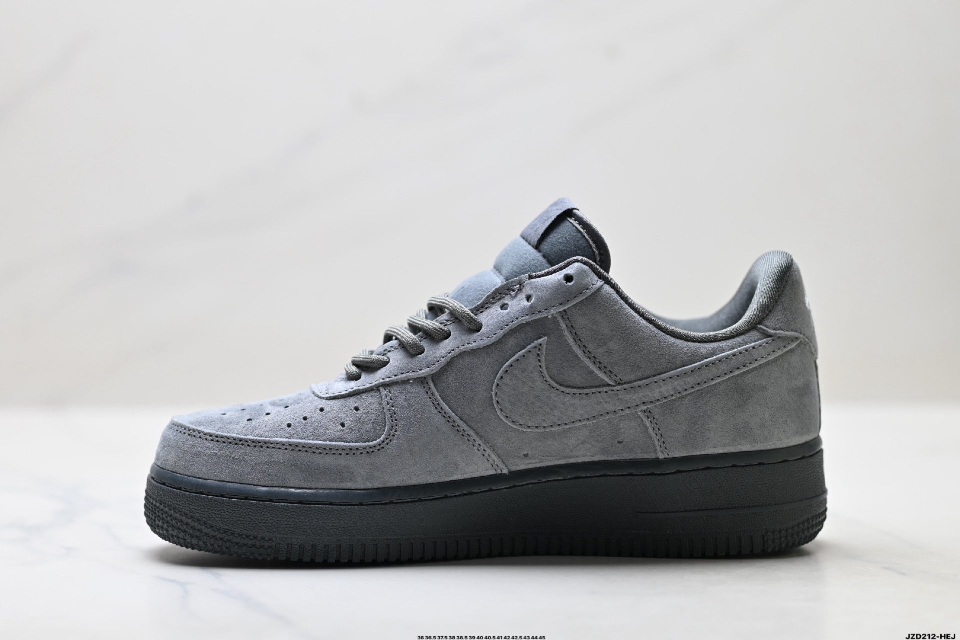 Nike Air Force 1 ’07 Grey Sneakers