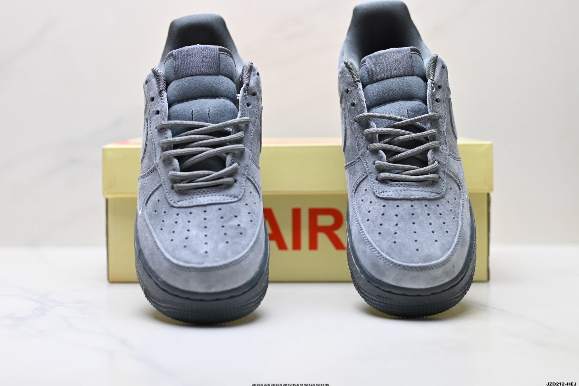 Nike Air Force 1 ’07 Grey Sneakers