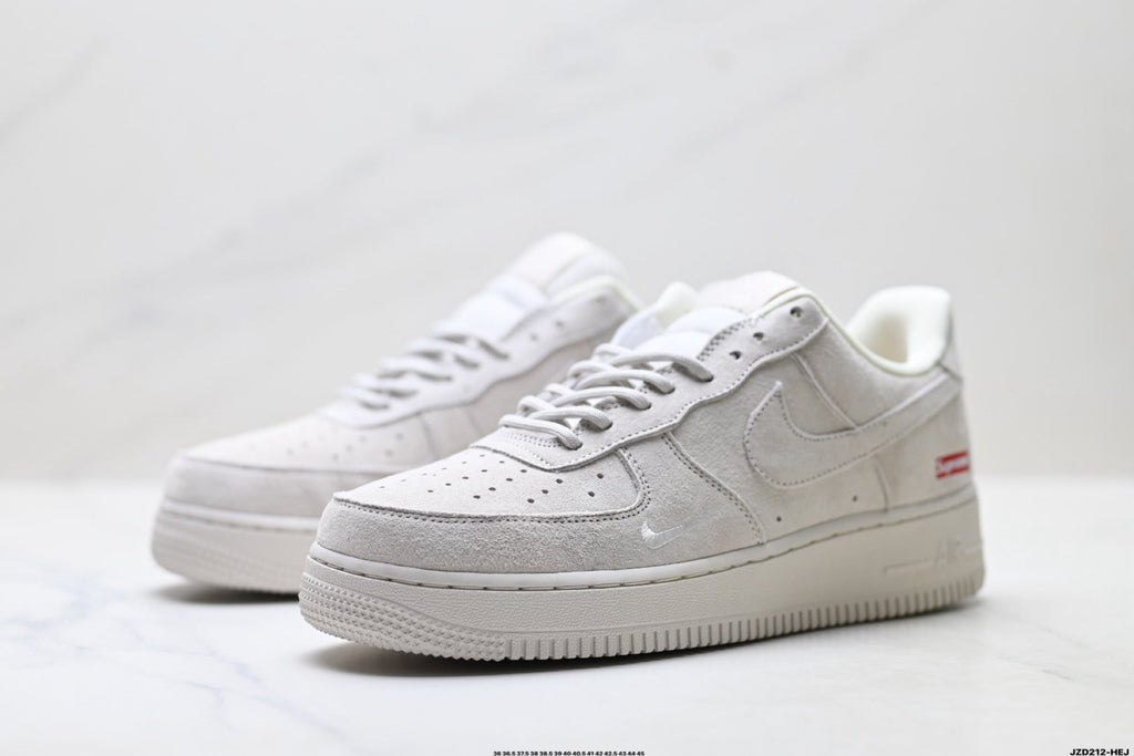 Nike Air Force 1 ’07 Light Grey Sneakers