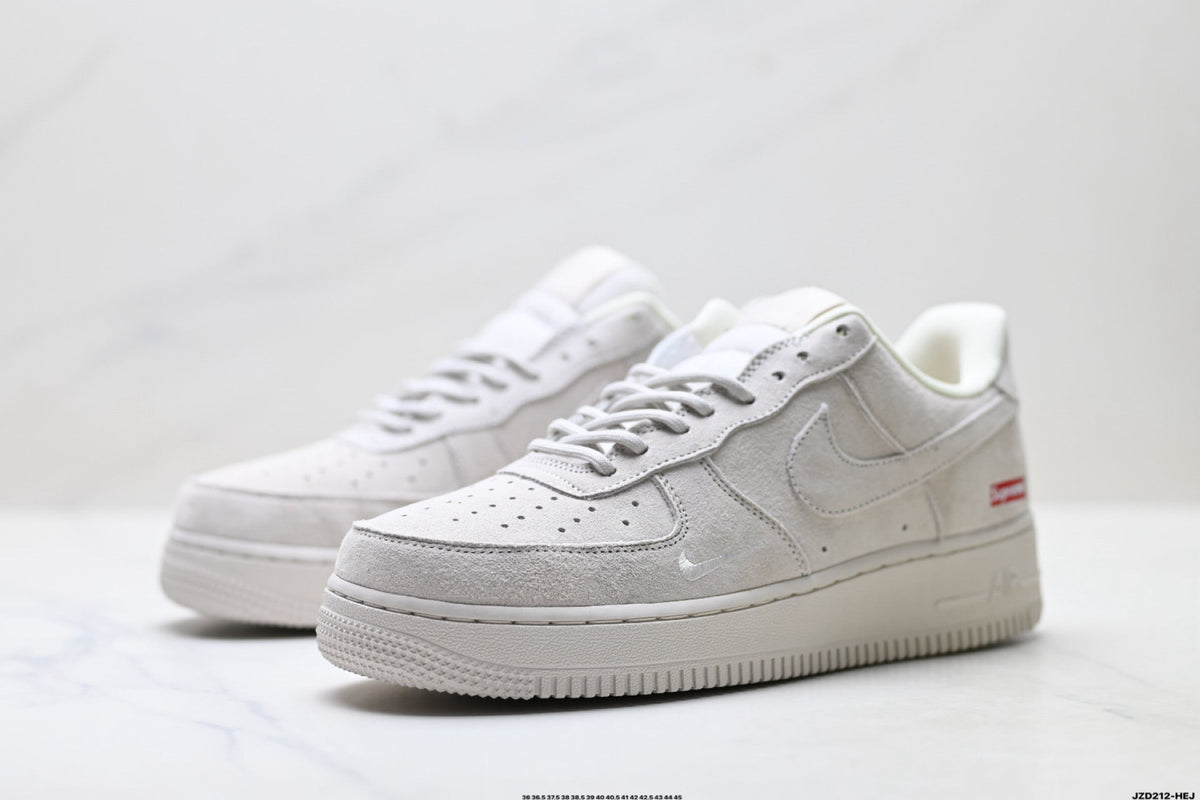 Nike Air Force 1 ’07 Light Grey Sneakers