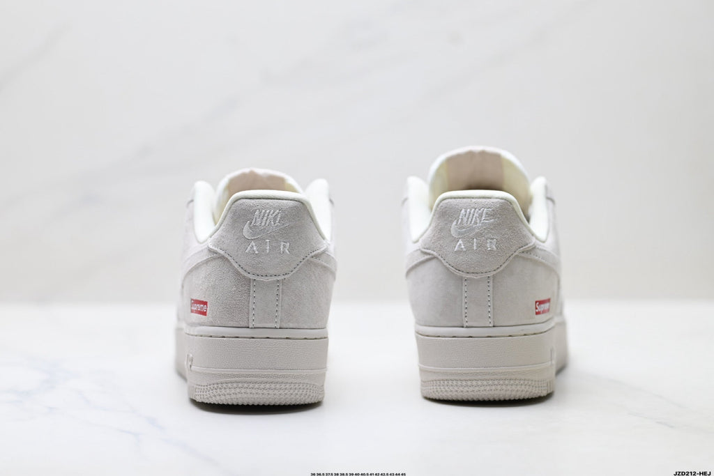 Nike Air Force 1 ’07 Light Grey Sneakers
