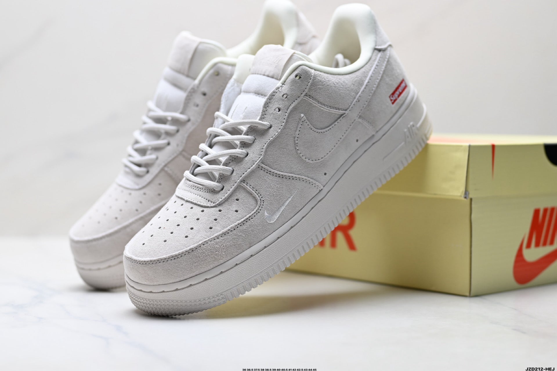 Nike Air Force 1 ’07 Light Grey Sneakers