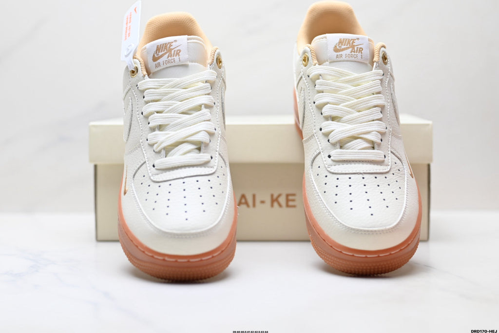 Nike Air Force 1 ’07 Cream Sneakers