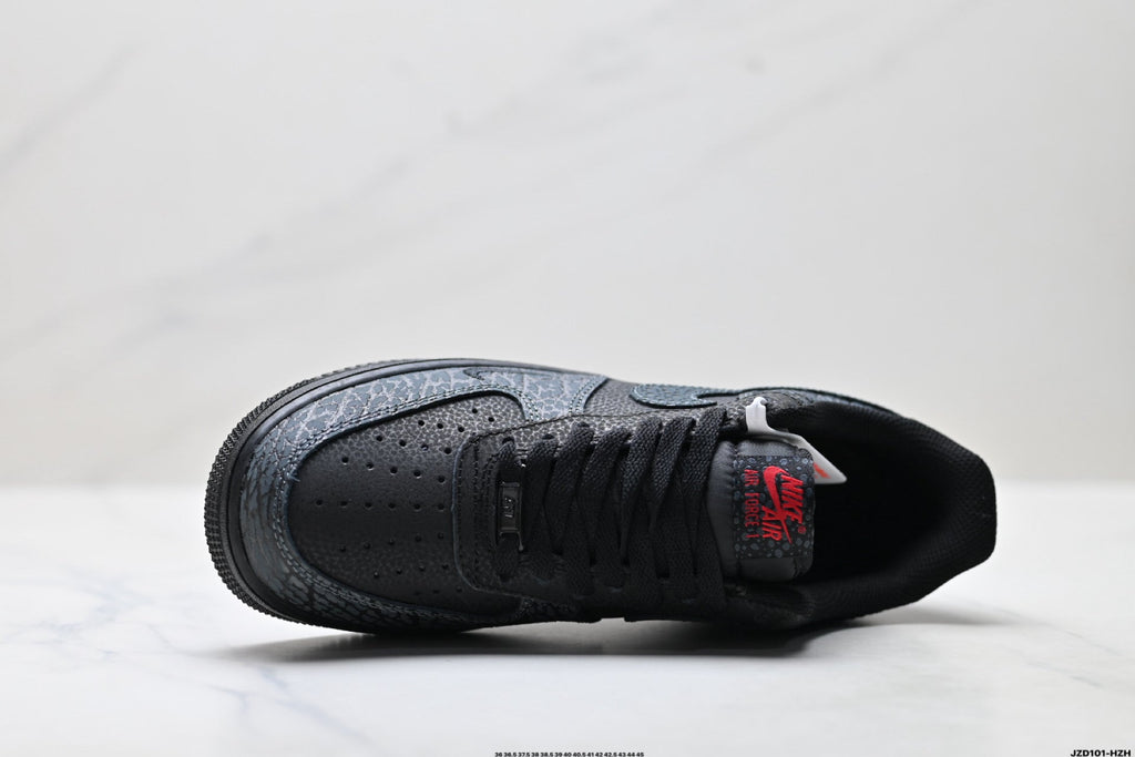 Nike Air Force 1 ’07 Black Sneakers
