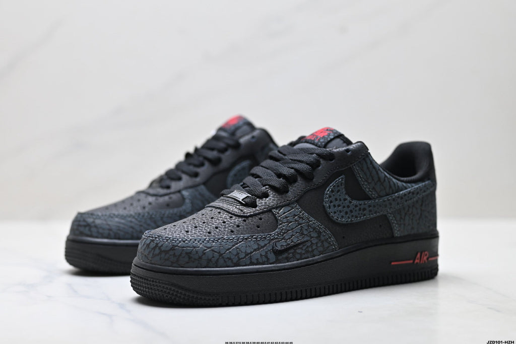 Nike Air Force 1 ’07 Black Sneakers