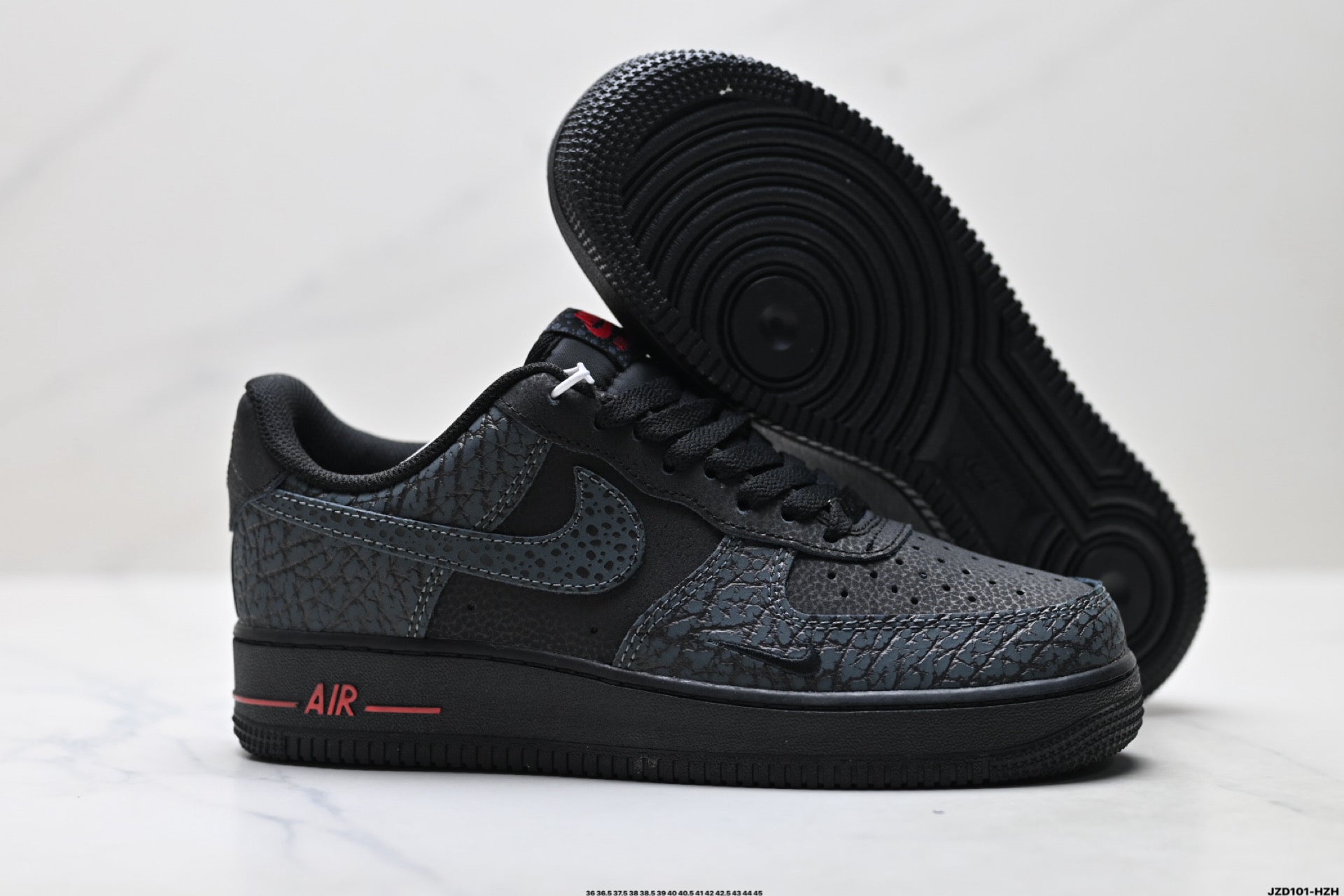 Nike Air Force 1 ’07 Black Sneakers