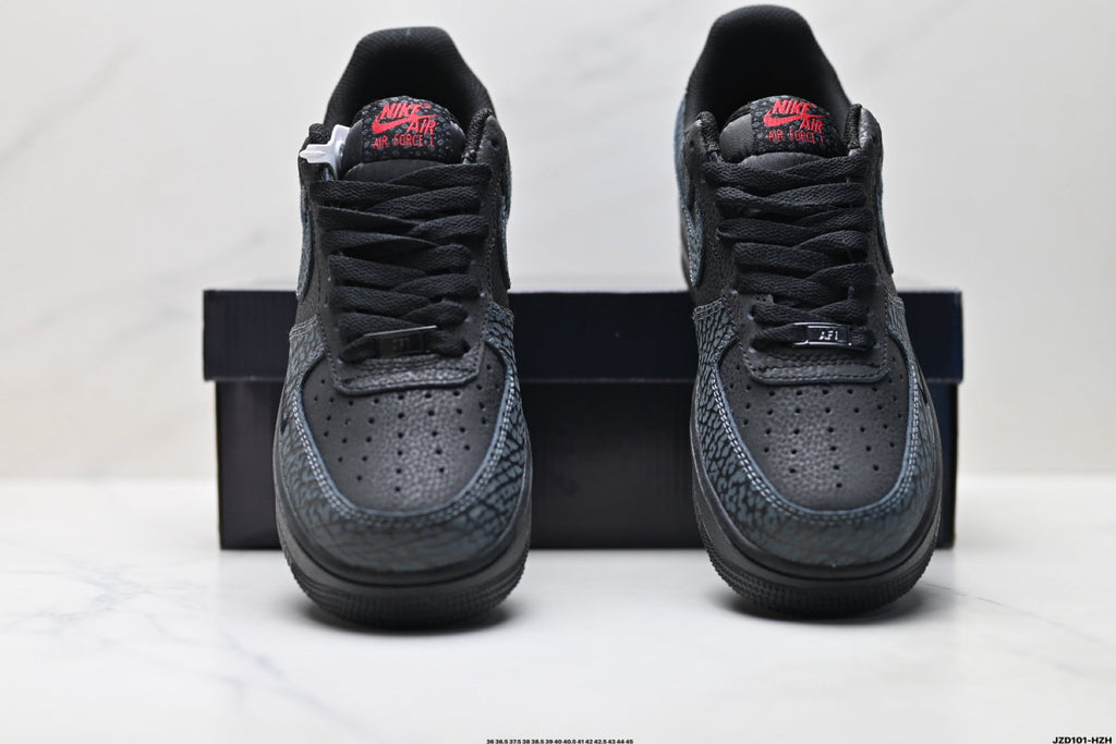 Nike Air Force 1 ’07 Black Sneakers