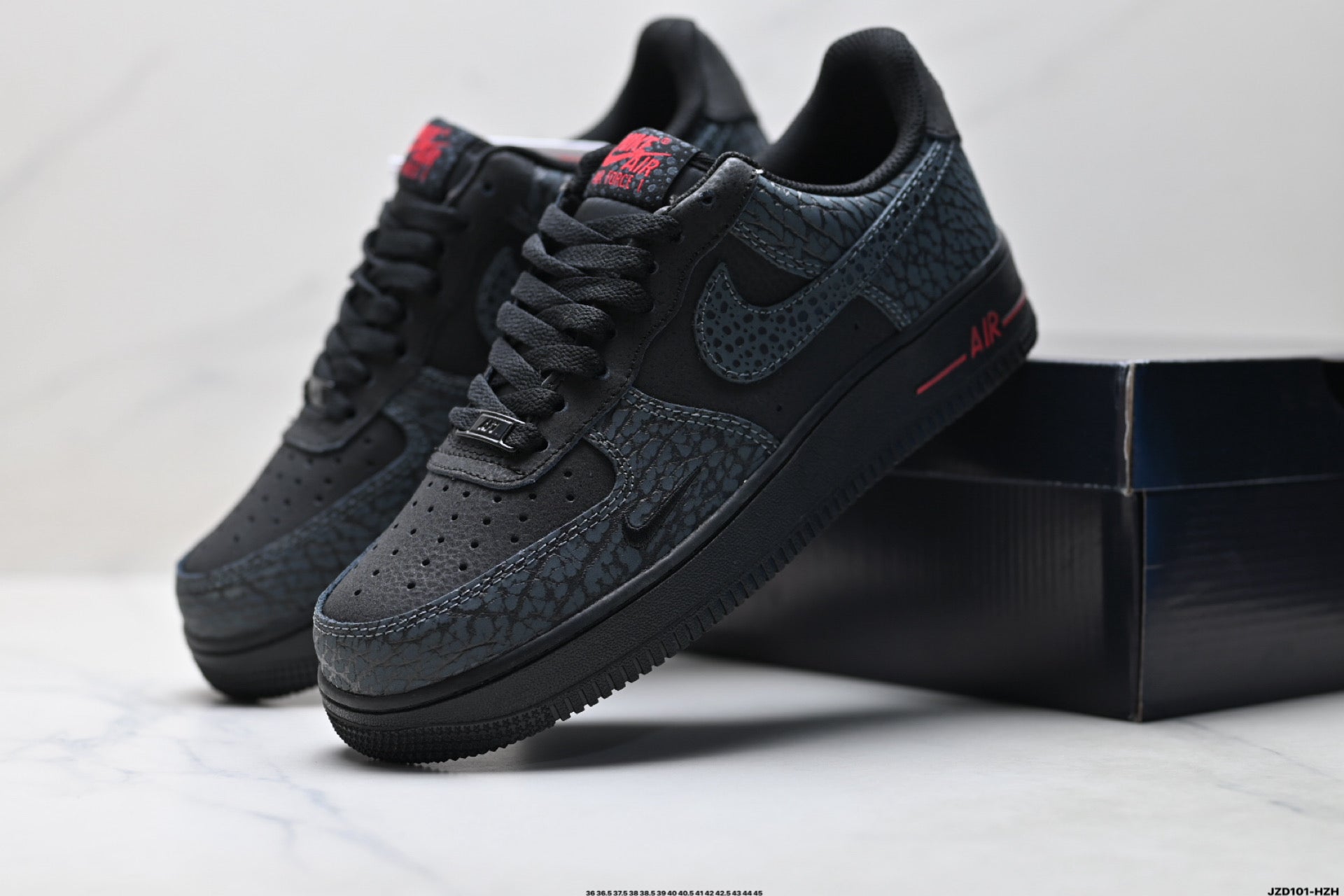 Nike Air Force 1 ’07 Black Sneakers