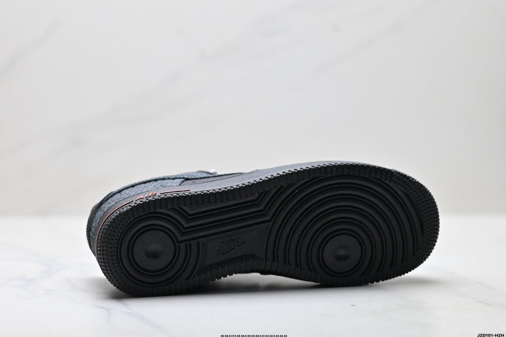 Nike Air Force 1 ’07 Black Sneakers