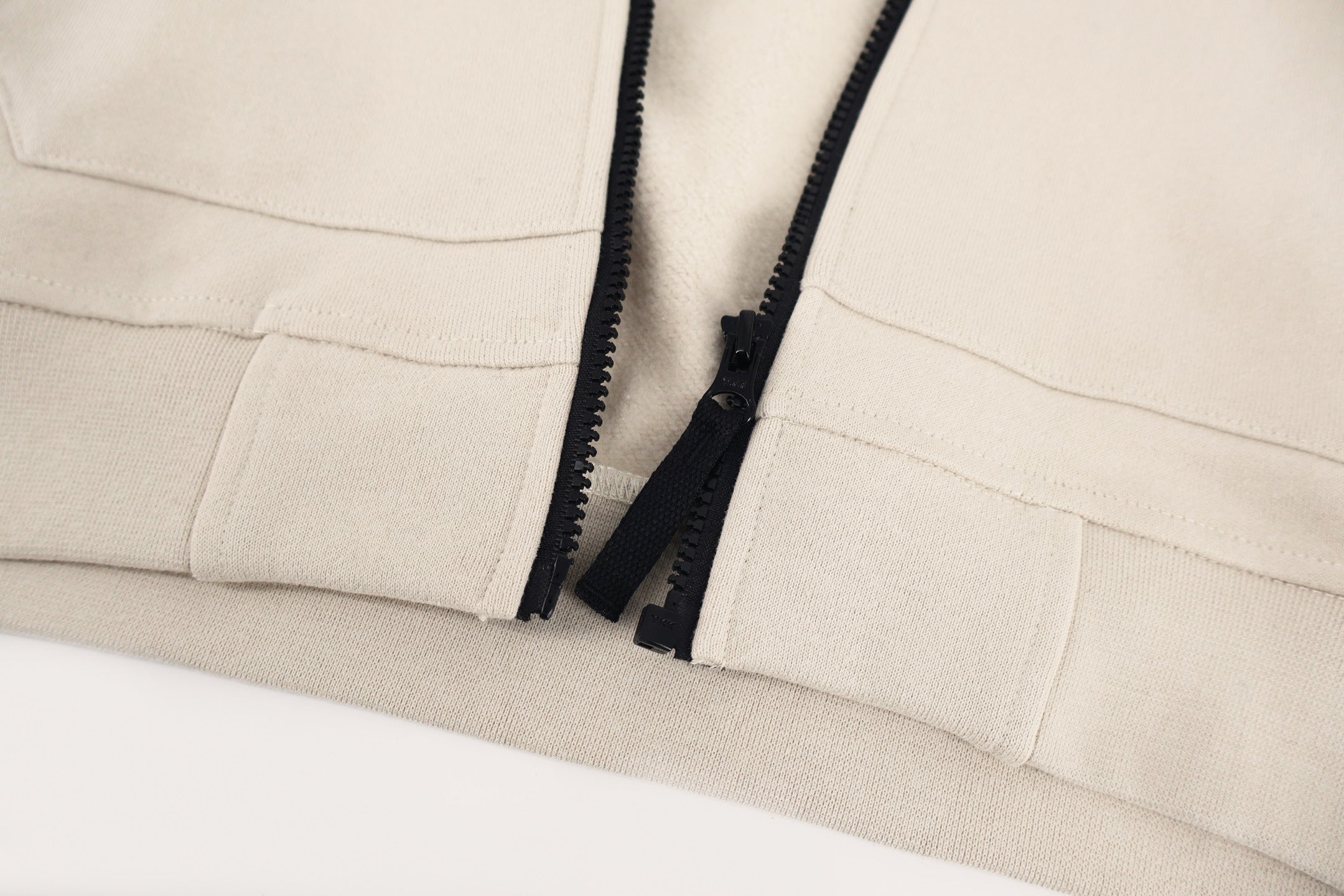 Stone Island Badge-Cuff Zip-Up Hoodie