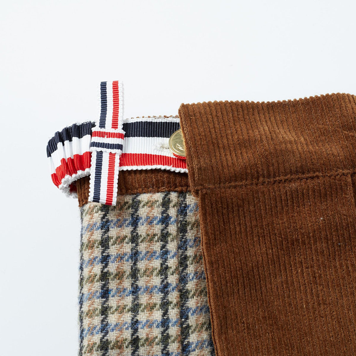 Bow-knitted sweater + short skirt - Image 12