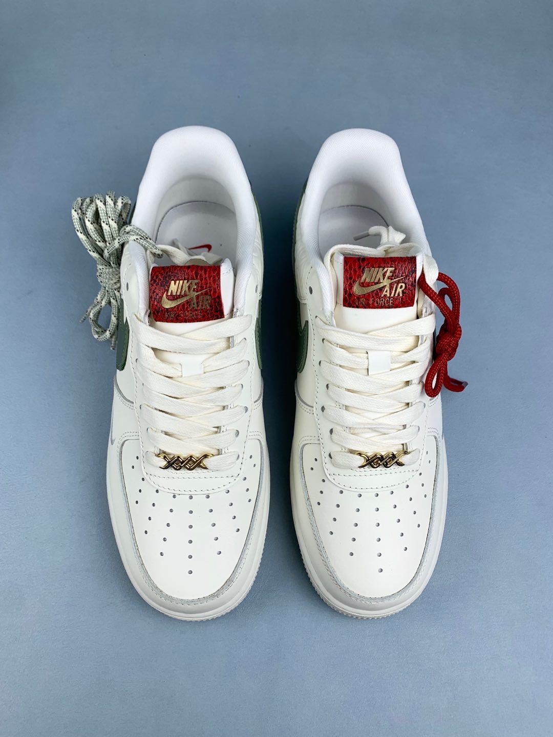 NIKE Air Force 1 Sneakers