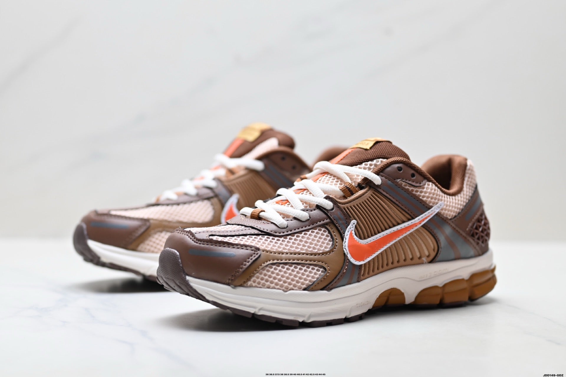 NIKE Matching Running Shoes