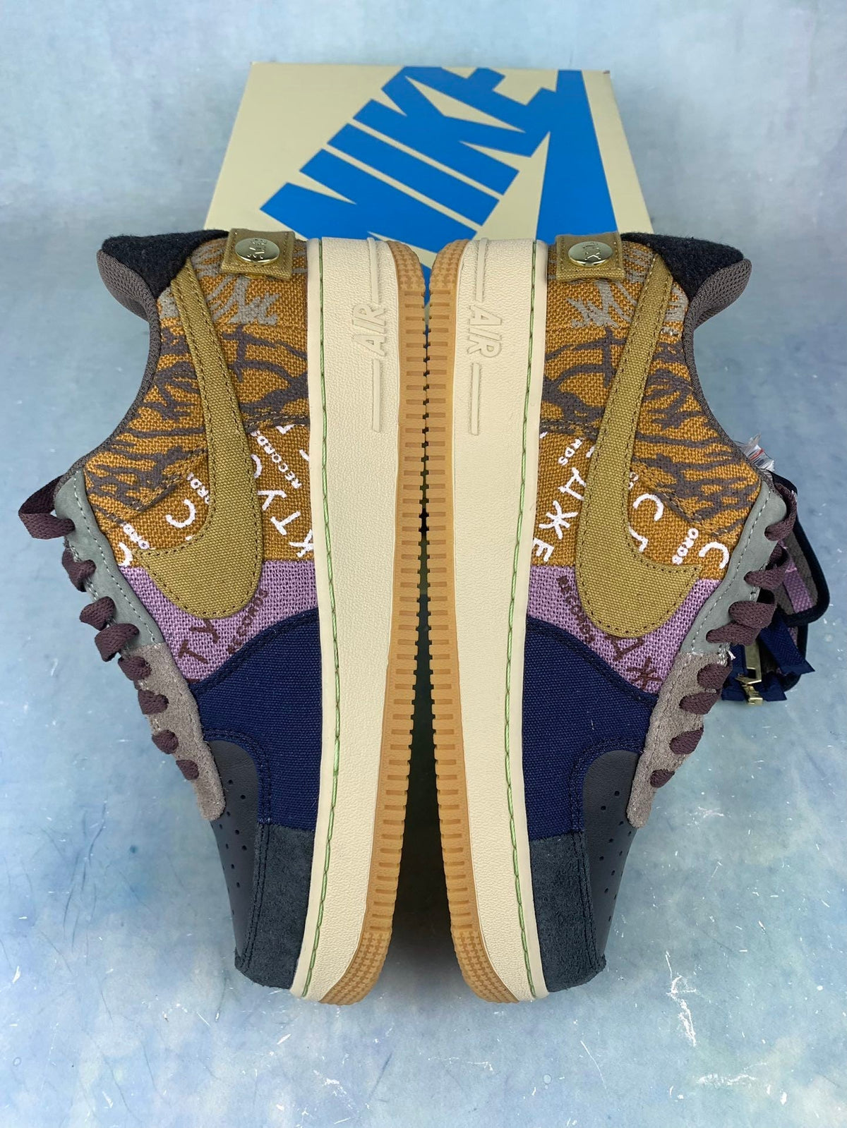 NIKE Air Force 1 Sneakers