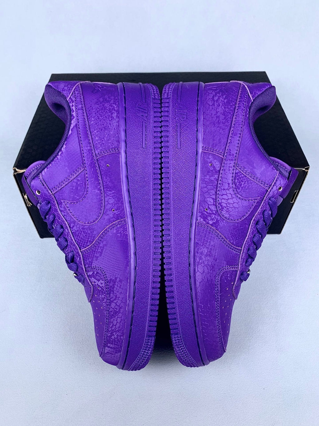 NIKE Air Force 1 Sneakers