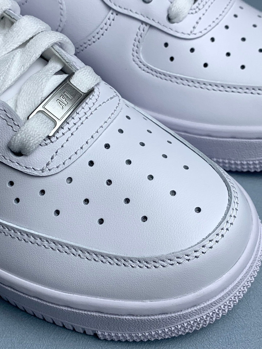 NIKE Air Force 1 Sneakers
