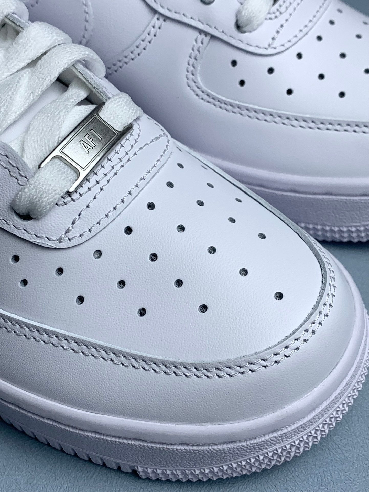 NIKE Air Force 1 Sneakers
