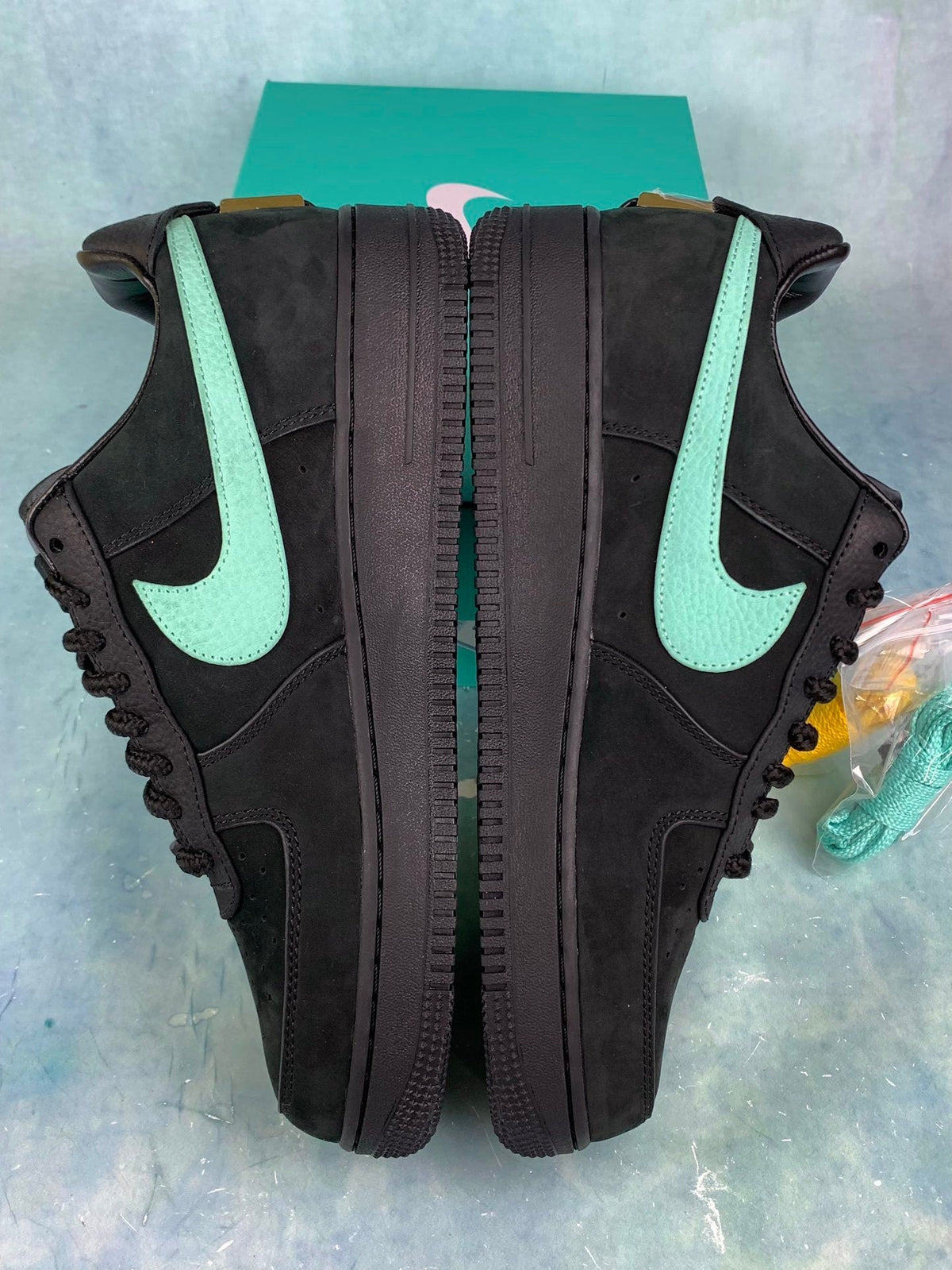 NIKE Air Force 1 Sneakers