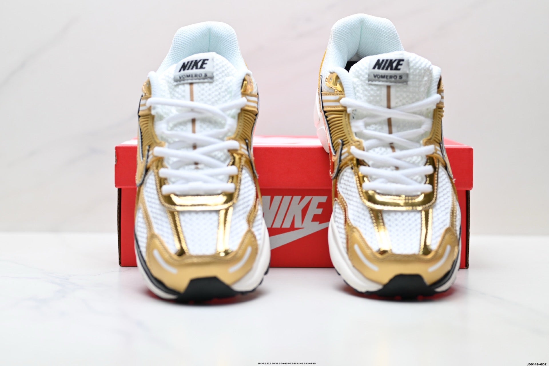 NIKE Matching Running Shoes