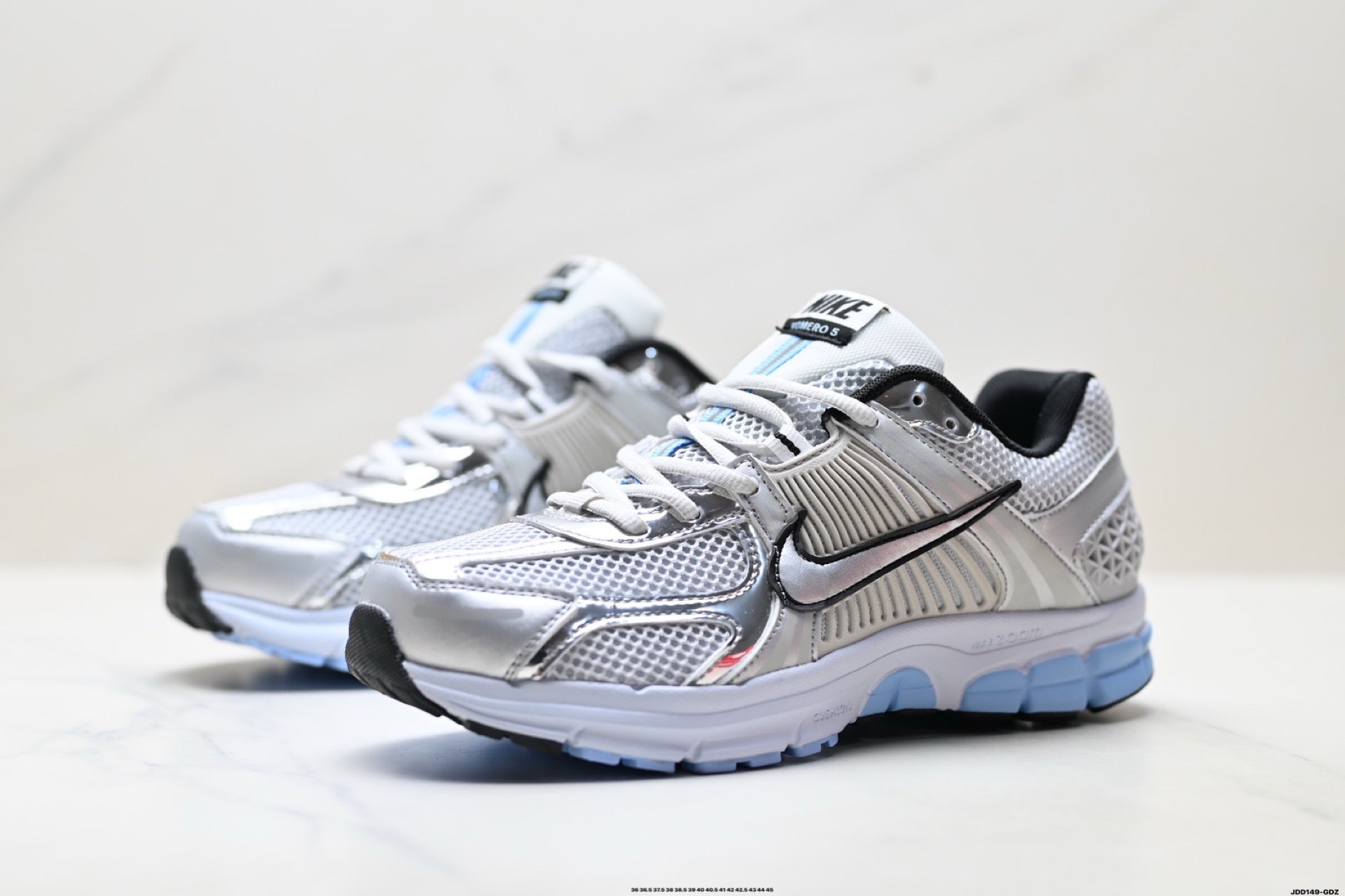 NIKE Matching Running Shoes