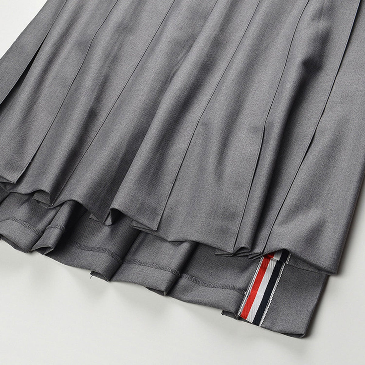 Women's 4-Bar Long Pleated Skirt | Thom Browne
