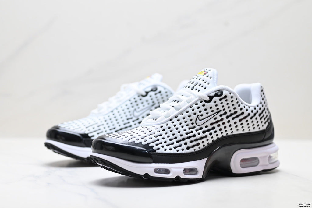 NIKE New Arrivals Running Shoe