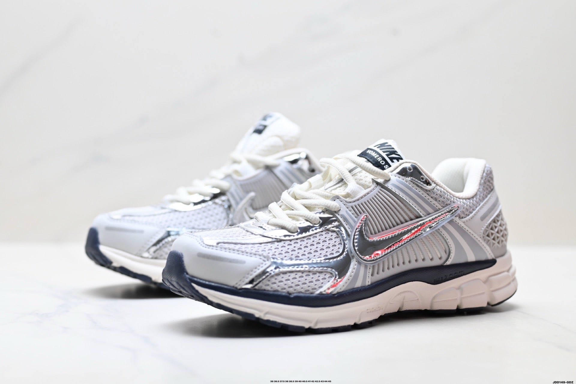 NIKE Matching Running Shoes