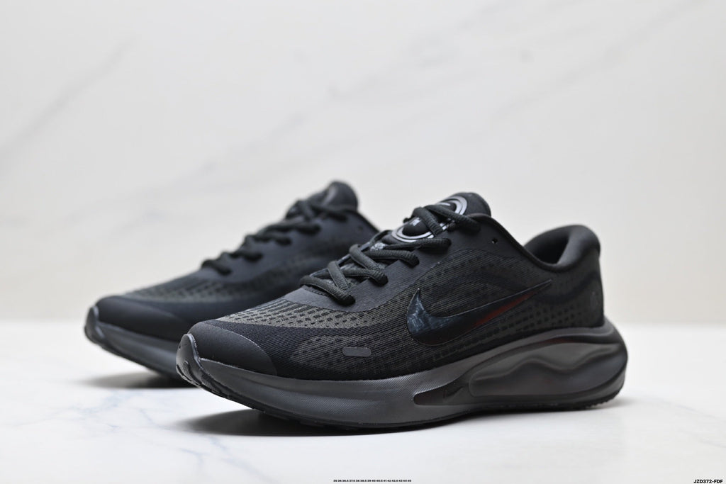 NIKE New Arrivals Running Shoe