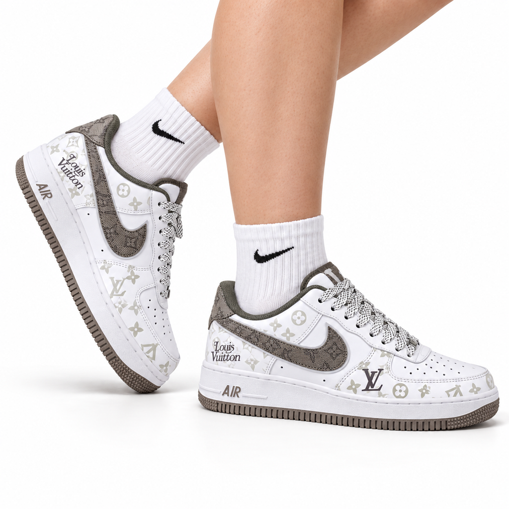 NIKE Air Force 1 Sneakers